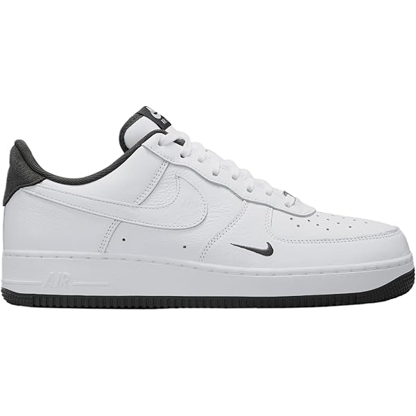 Amazon.com | Nike Air Force 1 '07 Lv8, Men's Trainers, Black